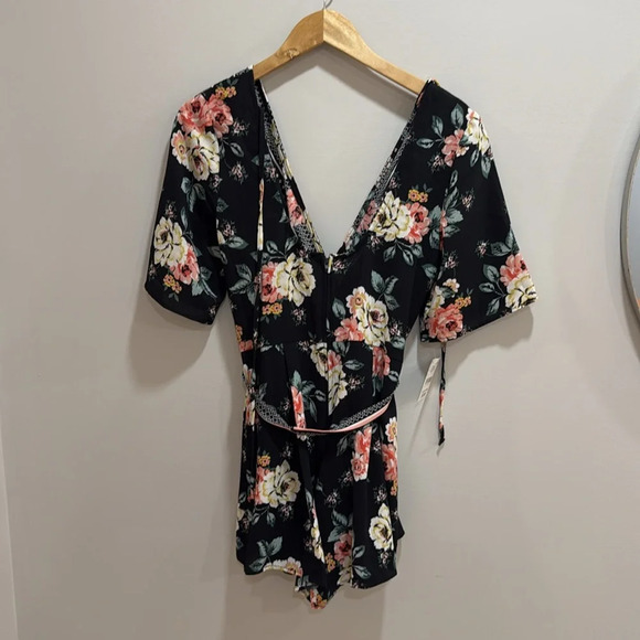 Never worn, Trixi Romper - Picture 5 of 5